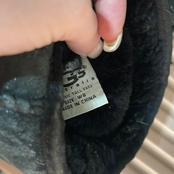 Women’s Ugg black metallic boots 8 - Picture 5 of 5